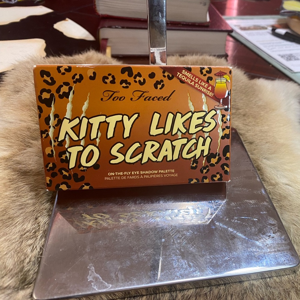Too Faced Kitty Likes To Scratch Eyeshadow Palette